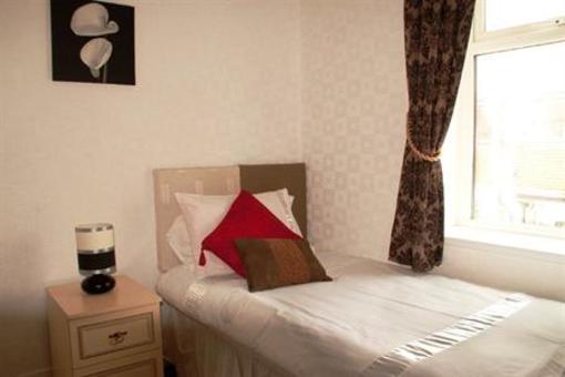 фото отеля Courtneys Of Gynn Square Hotel Blackpool