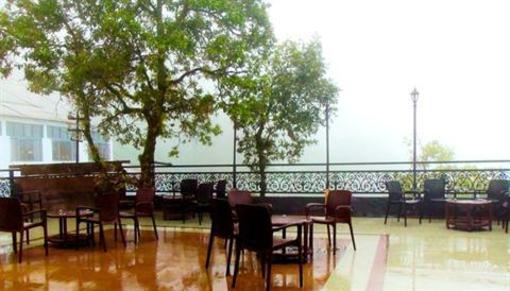 фото отеля Hotel Emerald Heights Mussoorie