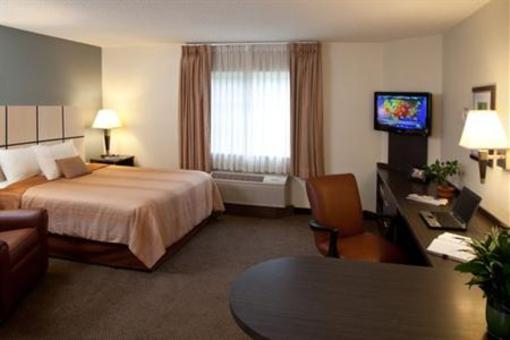 фото отеля Candlewood Suites - Charlotte University