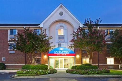 фото отеля Candlewood Suites - Charlotte University