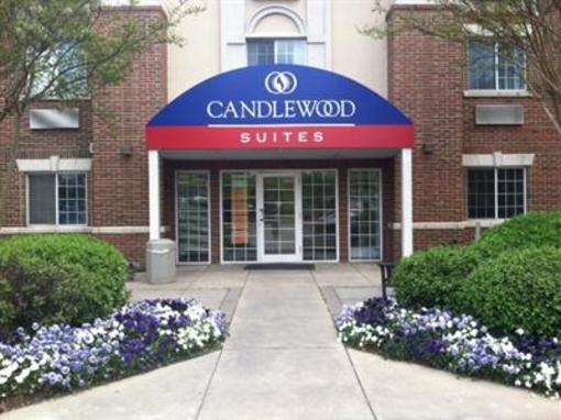 фото отеля Candlewood Suites - Charlotte University