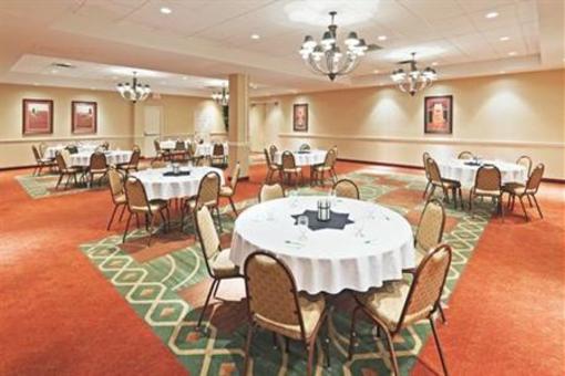 фото отеля Holiday Inn Wichita Downtown