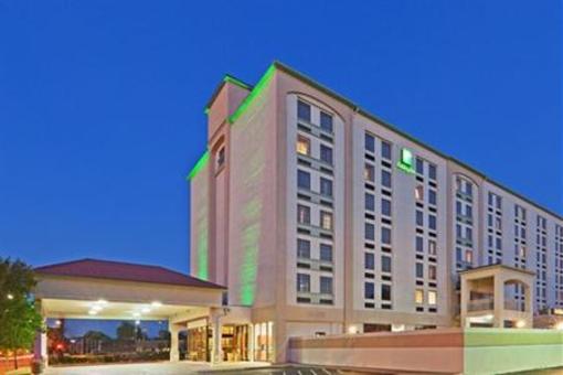 фото отеля Holiday Inn Wichita Downtown