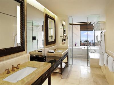 фото отеля The St. Regis Sanya Yalong Bay Resort
