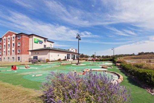 фото отеля Holiday Inn Express Broken Arrow