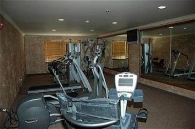 фото отеля Holiday Inn Express Broken Arrow