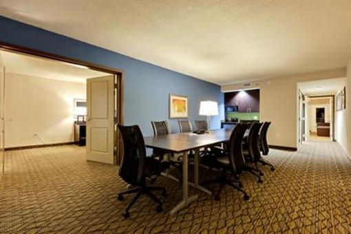 фото отеля Holiday Inn Atlanta-Airport-North