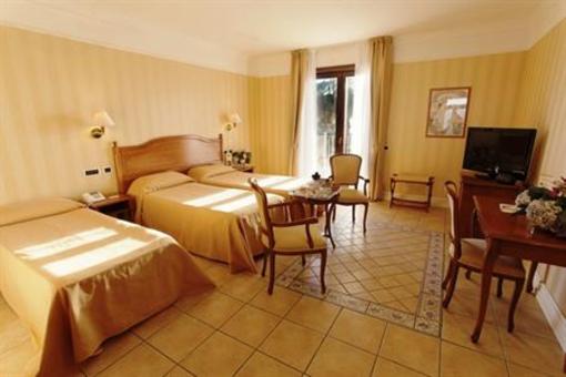 фото отеля Dioscuri Bay Palace Hotel