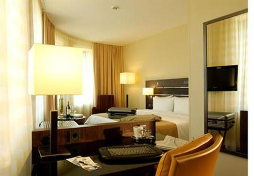 фото отеля Courtyard by Marriott Vienna Messe