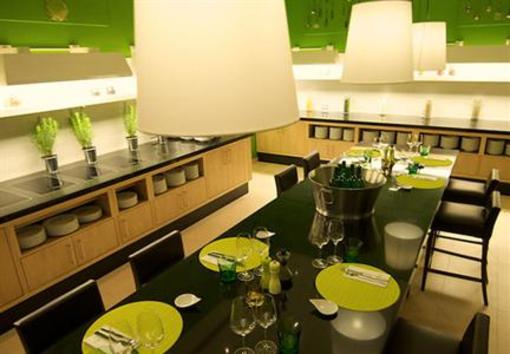 фото отеля Courtyard by Marriott Vienna Messe