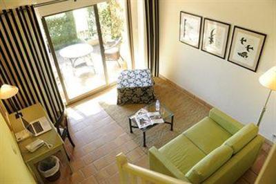 фото отеля Relais Cantemerle