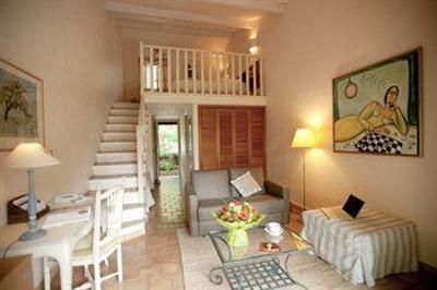 фото отеля Relais Cantemerle