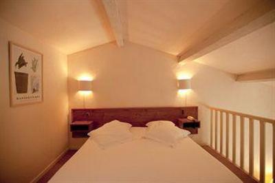 фото отеля Relais Cantemerle