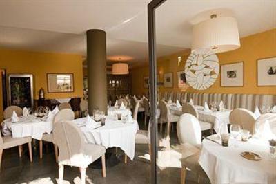 фото отеля Relais Cantemerle