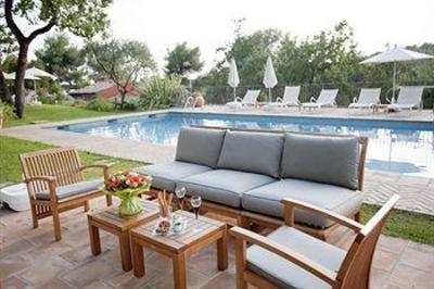 фото отеля Relais Cantemerle