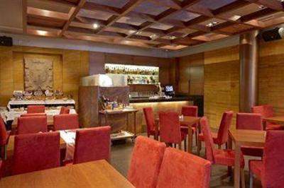 фото отеля Hotel Sancho Abarca