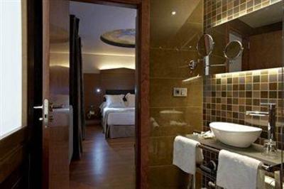 фото отеля Hotel Sancho Abarca