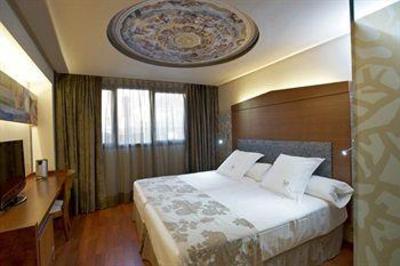 фото отеля Hotel Sancho Abarca