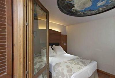 фото отеля Hotel Sancho Abarca