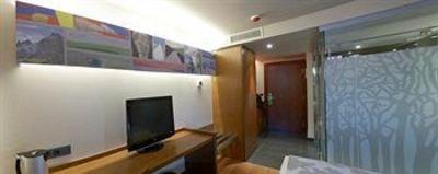 фото отеля Hotel Sancho Abarca