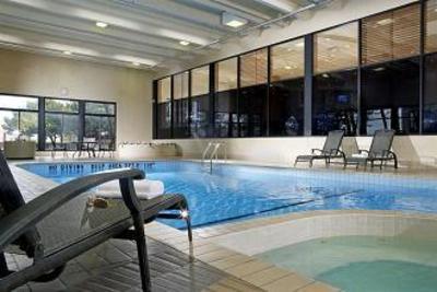 фото отеля Four Points by Sheraton Toronto Airport