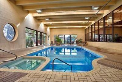фото отеля Four Points by Sheraton Toronto Airport
