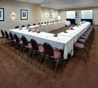 фото отеля Four Points by Sheraton Toronto Airport