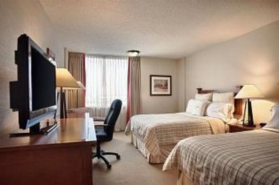 фото отеля Four Points by Sheraton Toronto Airport