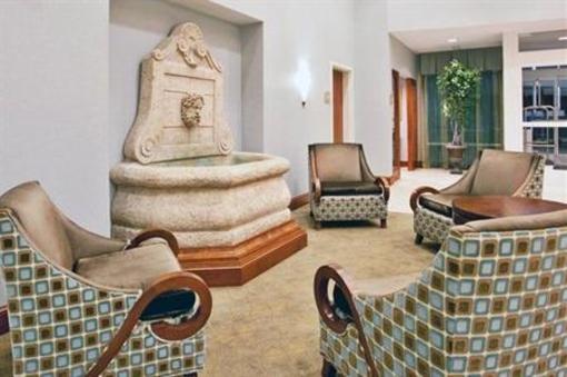 фото отеля Holiday Inn Hotel & Suites Beckley