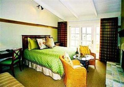 фото отеля Tradewinds Carmel