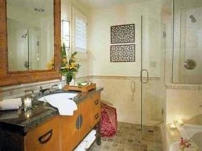 фото отеля Tradewinds Carmel