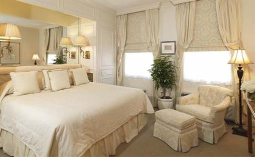 фото отеля The Chesterfield Palm Beach