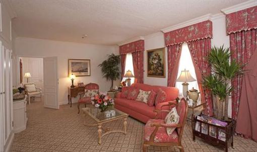 фото отеля The Chesterfield Palm Beach