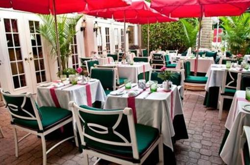 фото отеля The Chesterfield Palm Beach