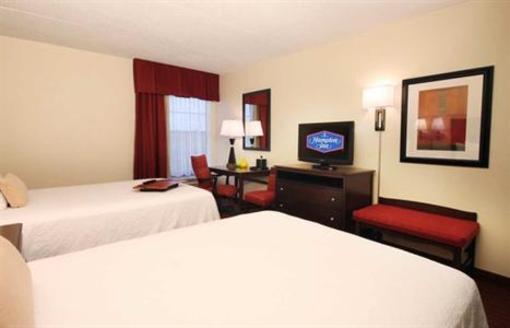 фото отеля Hampton Inn Boston Peabody