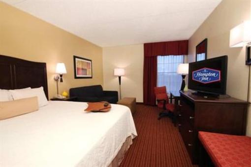 фото отеля Hampton Inn Boston Peabody