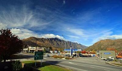 фото отеля Queenstown Gateway Apartments