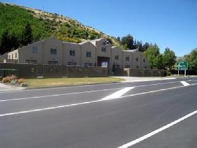 фото отеля Queenstown Gateway Apartments