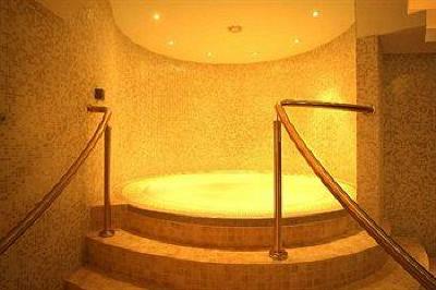 фото отеля Lough Rea Hotel and Spa