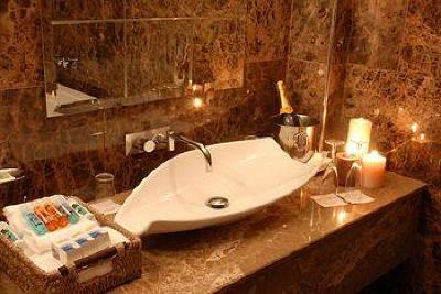 фото отеля Lough Rea Hotel and Spa