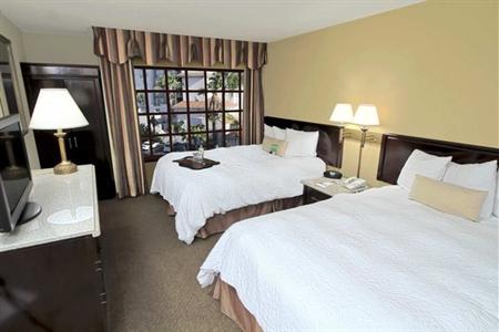 фото отеля Hampton Inn & Suites Santa Ana/Orange County Airport