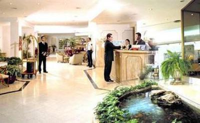 фото отеля Cambremon Hotel