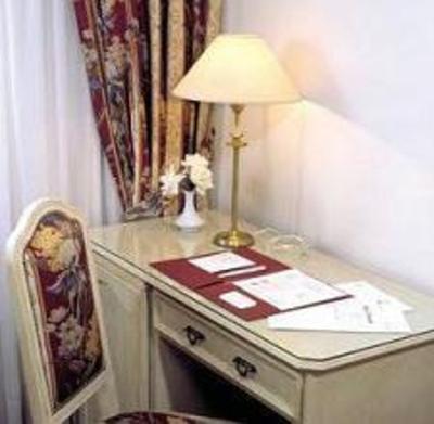 фото отеля Cambremon Hotel
