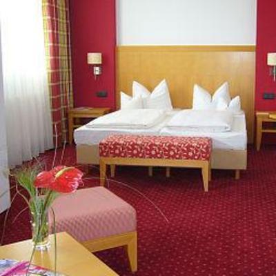 фото отеля Feringapark Hotel Unterfohring