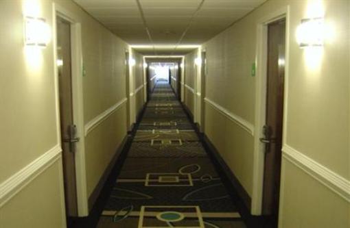 фото отеля Holiday Inn Plattsburgh