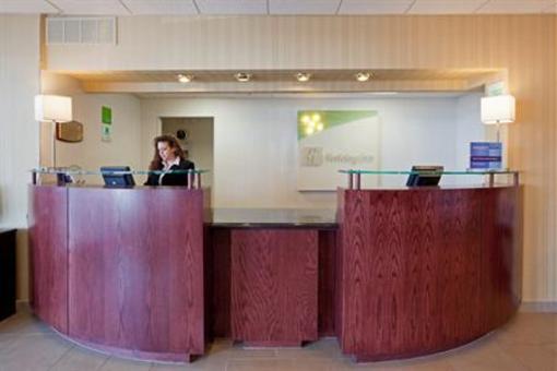 фото отеля Holiday Inn Plattsburgh