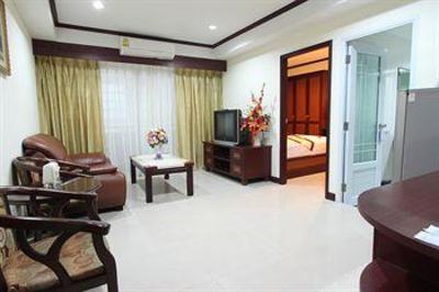 фото отеля CNR House Hotel