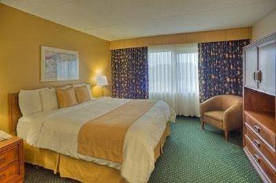 фото отеля Country Inn & Suites Milwaukee West