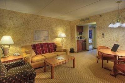 фото отеля Country Inn & Suites Milwaukee West