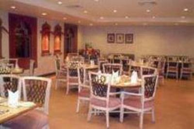 фото отеля Howard Park Plaza Hotel Agra